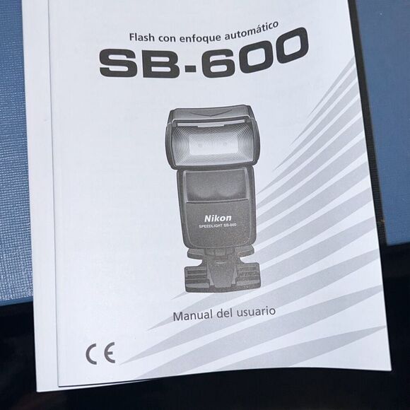 Nikon SB-600 Speedlight Flash (2004-2010) - Picture 5 of 16